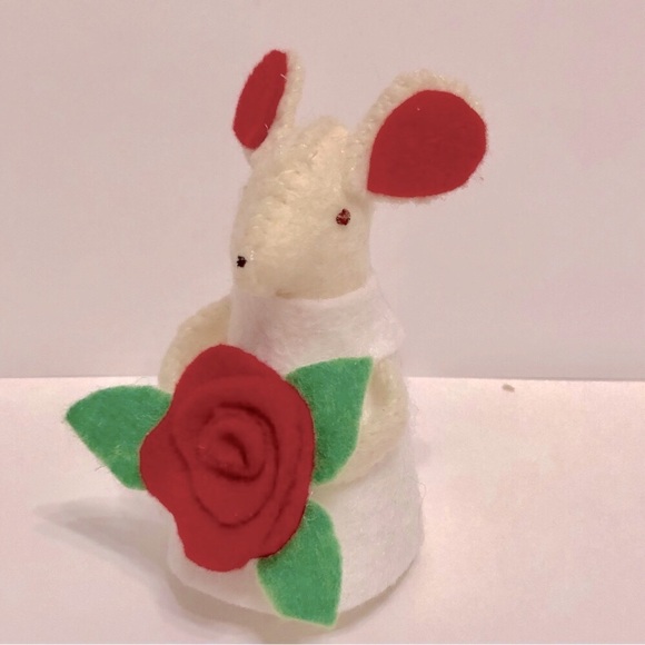 Red I love you Rose felt mouse hand-sewn hand made hand crafted - Picture 1 of 5